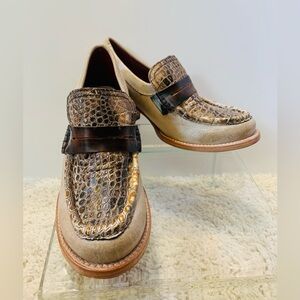 Freebird Chevelle Loafer croc block heel taupe grey brown